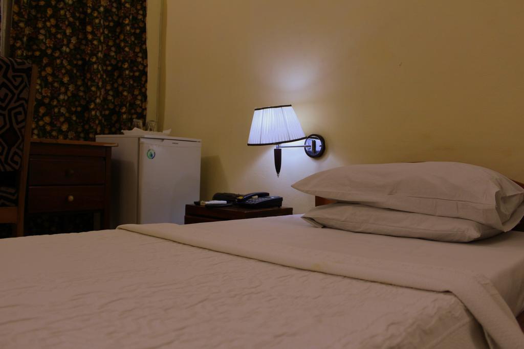 Hotel Loreto Cape Coast Exterior photo