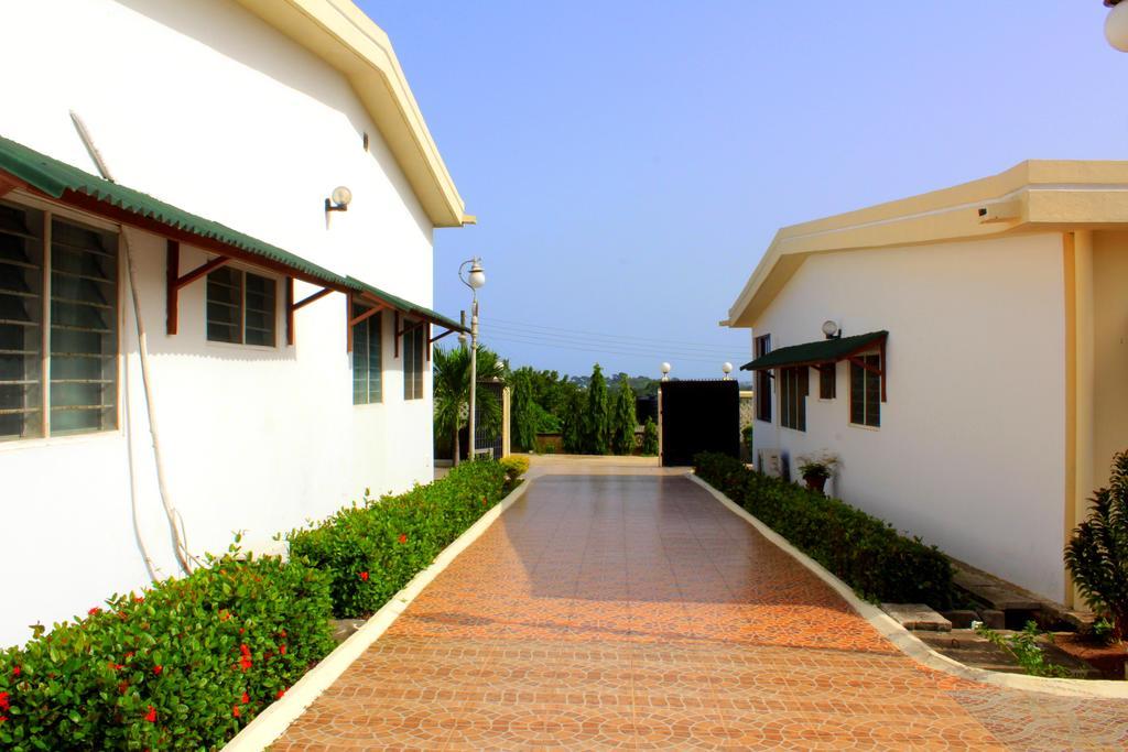 Hotel Loreto Cape Coast Exterior photo