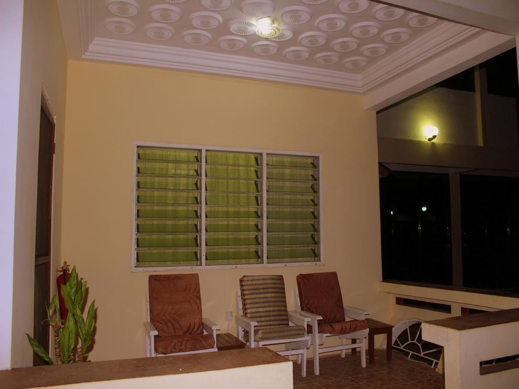 Hotel Loreto Cape Coast Exterior photo