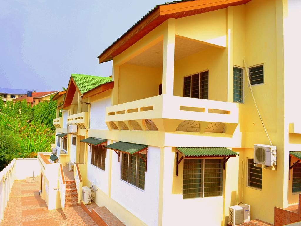 Hotel Loreto Cape Coast Exterior photo