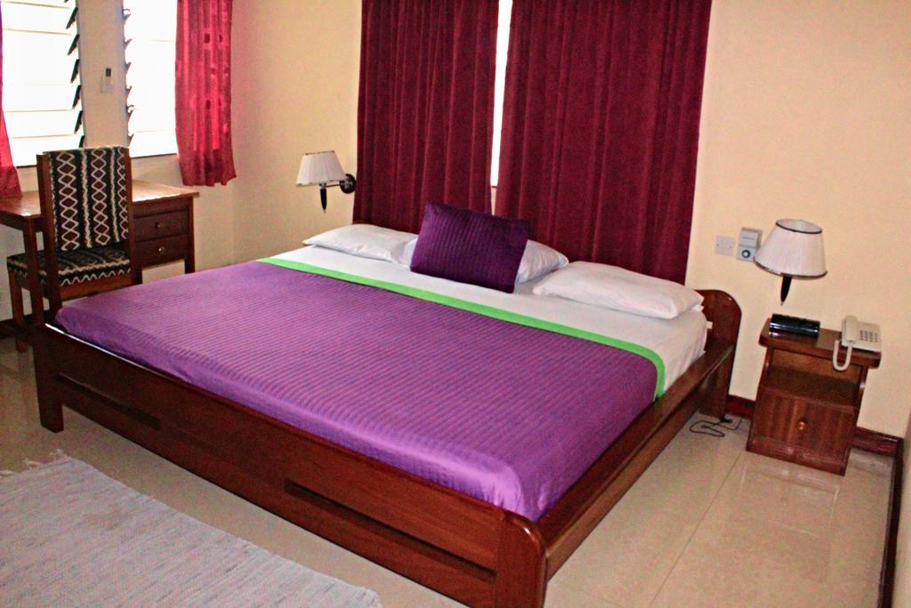 Hotel Loreto Cape Coast Exterior photo